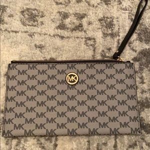 MK WRISTLET